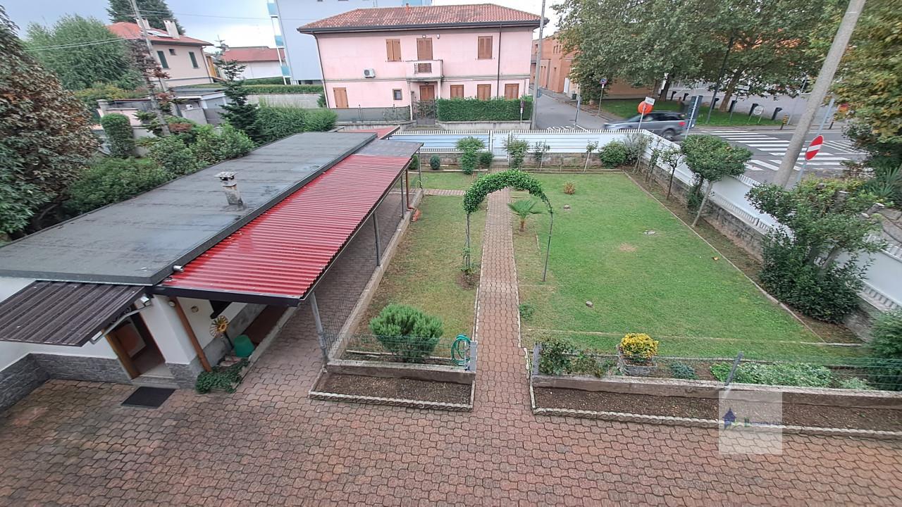 Villa in vendita a Castano Primo