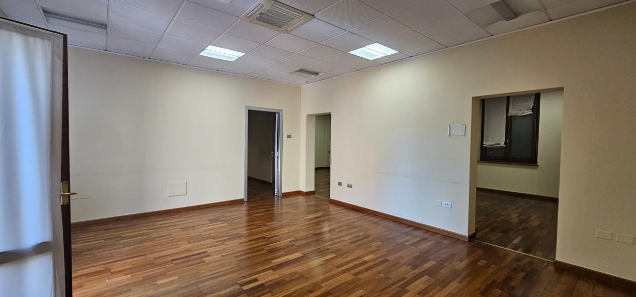 Ufficio in Corso Venezia 41, San Bonifacio, {3} - Foto 1