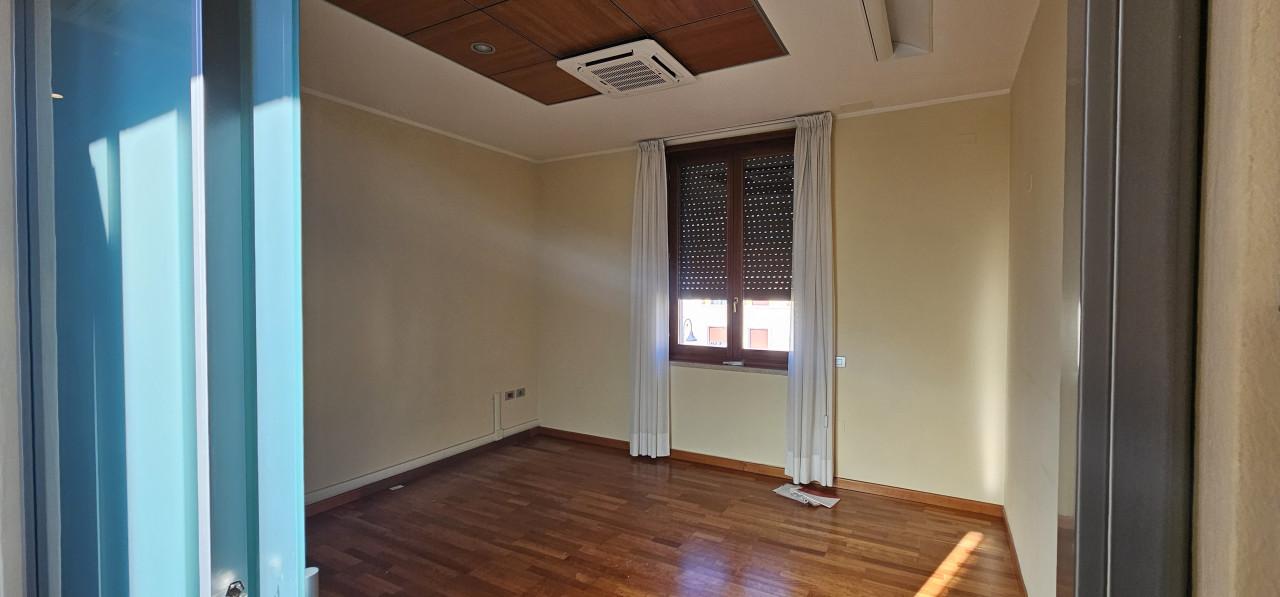 Ufficio in Corso Venezia 41, San Bonifacio, {3} - Foto 2