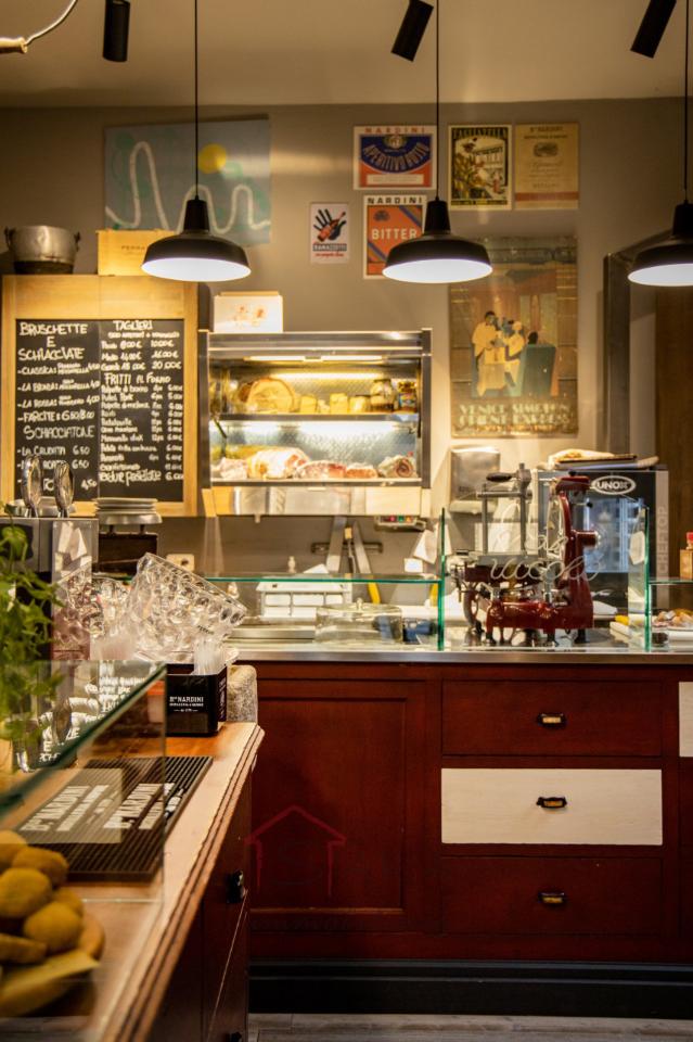 Enoteca in Vicolo Montebelluna, Castelfrancoveneto, Castelfranco Veneto, {3} - Foto 2
