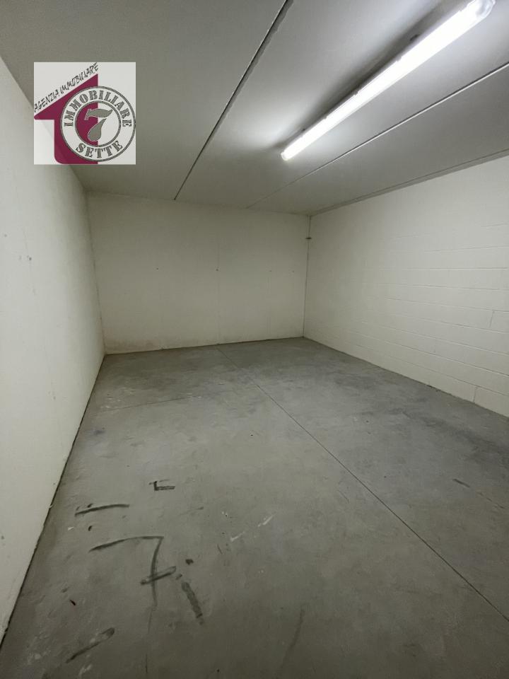 Magazzino in Viale Rimembranza, Villafranca Padovana, {3} - Foto 1