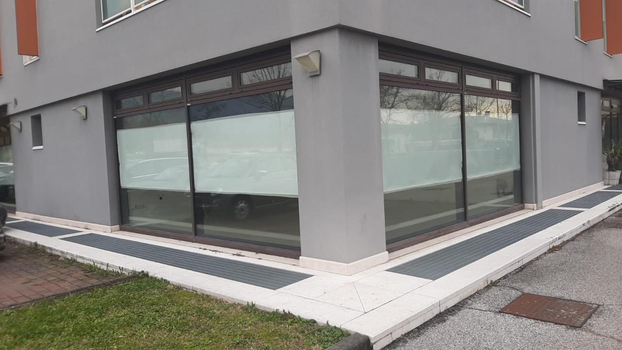 Negozio in , Mussolente, {3} - Foto 1