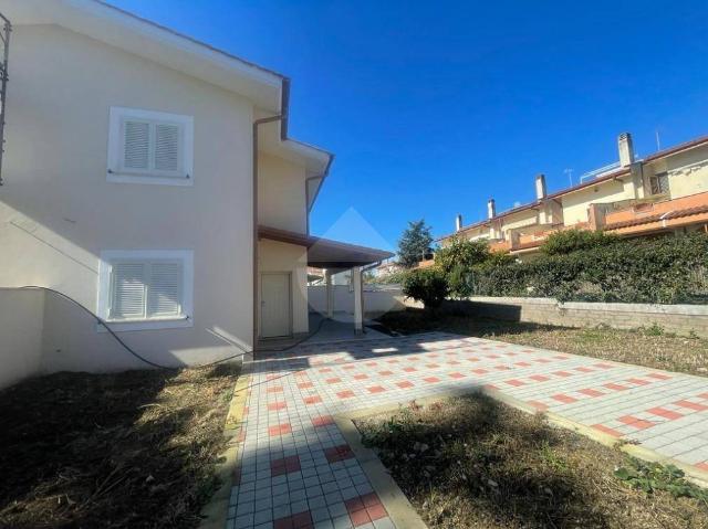 Villa in {3}, Via Monteverdi - Foto 1