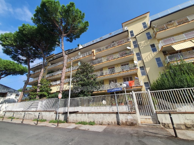 4-room flat in Via Claudio, Caserta - Photo 1