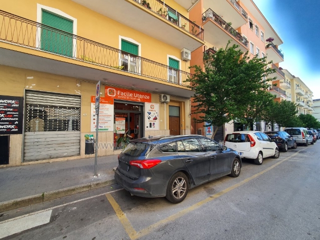 Shop in Via Michele Ferrara, Caserta - Photo 1