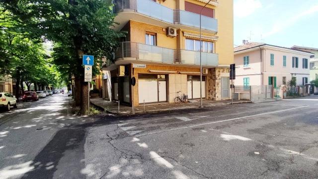 Geschäft in Via Campo Sportivo 41, Pesaro - Foto 1