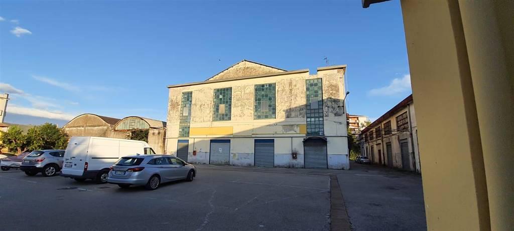 Negozio in Via delle Calabrie 86, Salerno - Foto 1