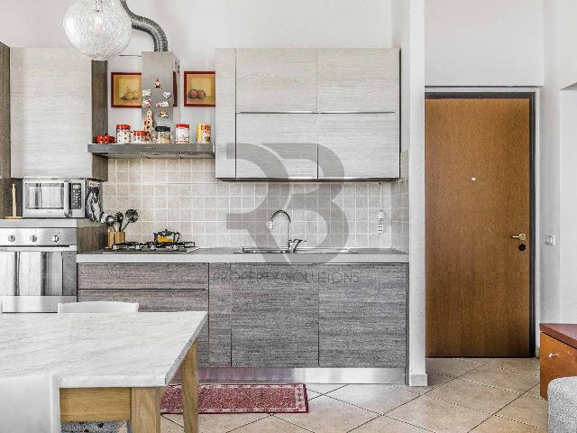 2-room flat in Via Camillo Benso di Cavour 7, Locate Varesino - Photo 1