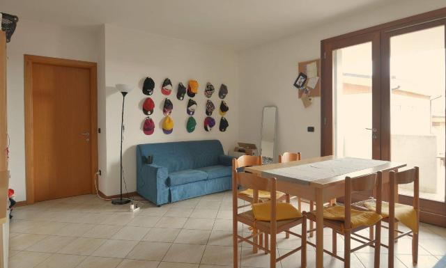 2-room flat in Viale Europa, Treviso - Photo 1