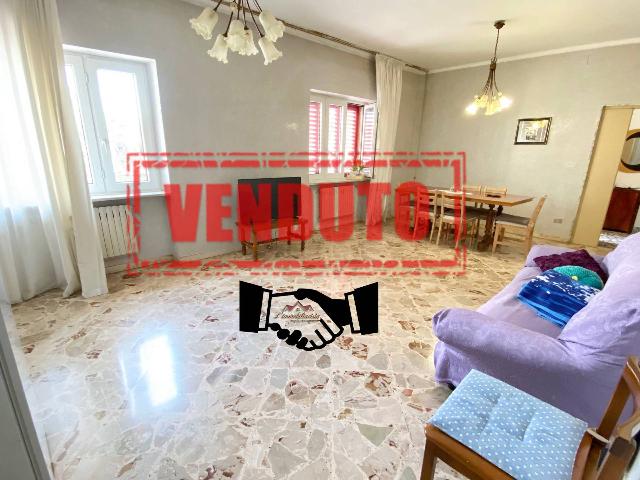 4-room flat in Via Leonardo Clarizio, Sannicandro di Bari - Photo 1