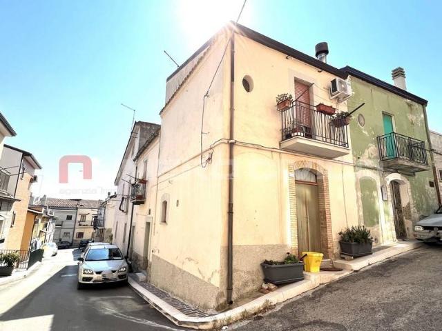 3-room flat in Via Giuseppe Garibaldi, Biccari - Photo 1