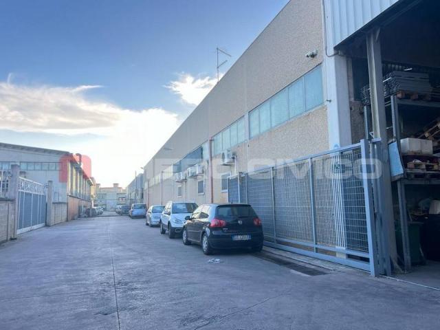 Negozio in Via di San Giuliano, Foggia - Foto 1