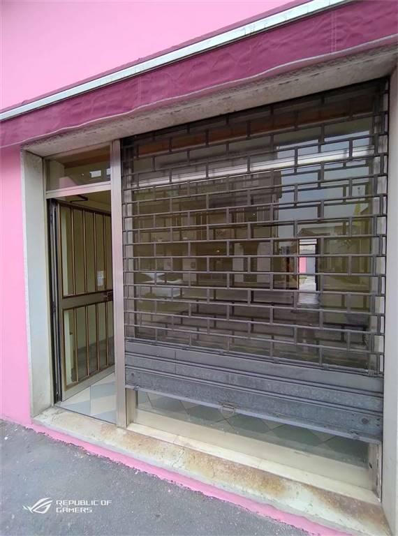 Negozio in , San Giovanni Lupatoto - Foto 1