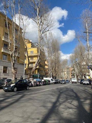 Shop in Viale Parioli, Roma - Photo 1