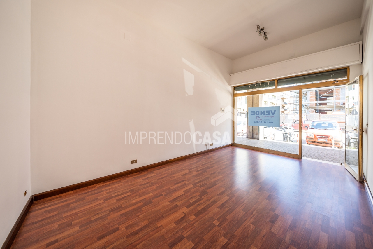 Negozio in Via San Lorenzo 424, Palermo - Foto 1