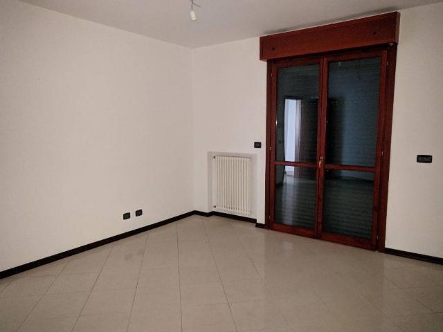 2-room flat in {3}, - Photo 1