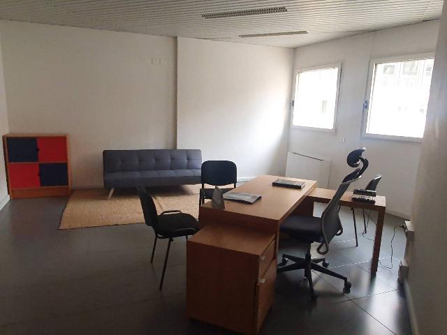 Shared office in Centro Direzionale, Napoli - Photo 1