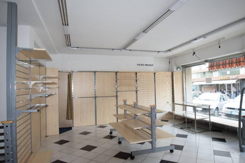Negozio in Via Roma, Merano - Foto 1