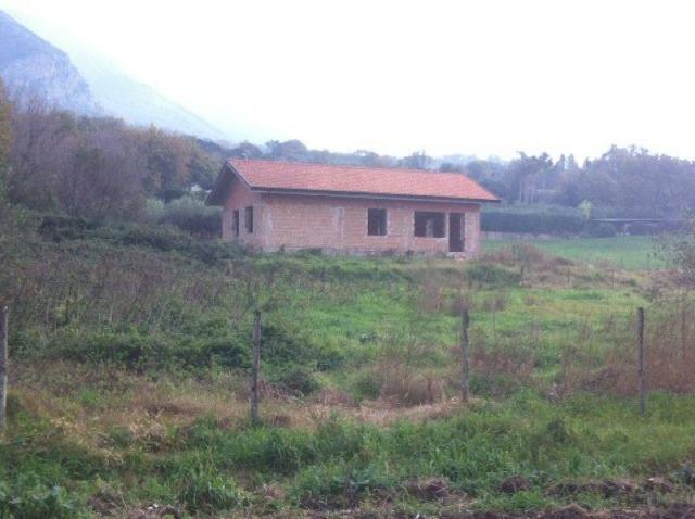 Country house or cottage in Area Residenziale Capaccio Scalo Capaccio Paestum, Capaccio - Photo 1