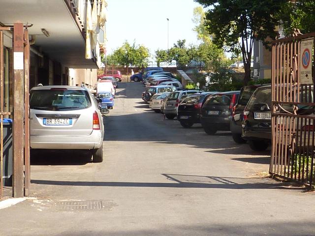 Garage or car box in Via Pian Due Torri, Roma - Photo 1