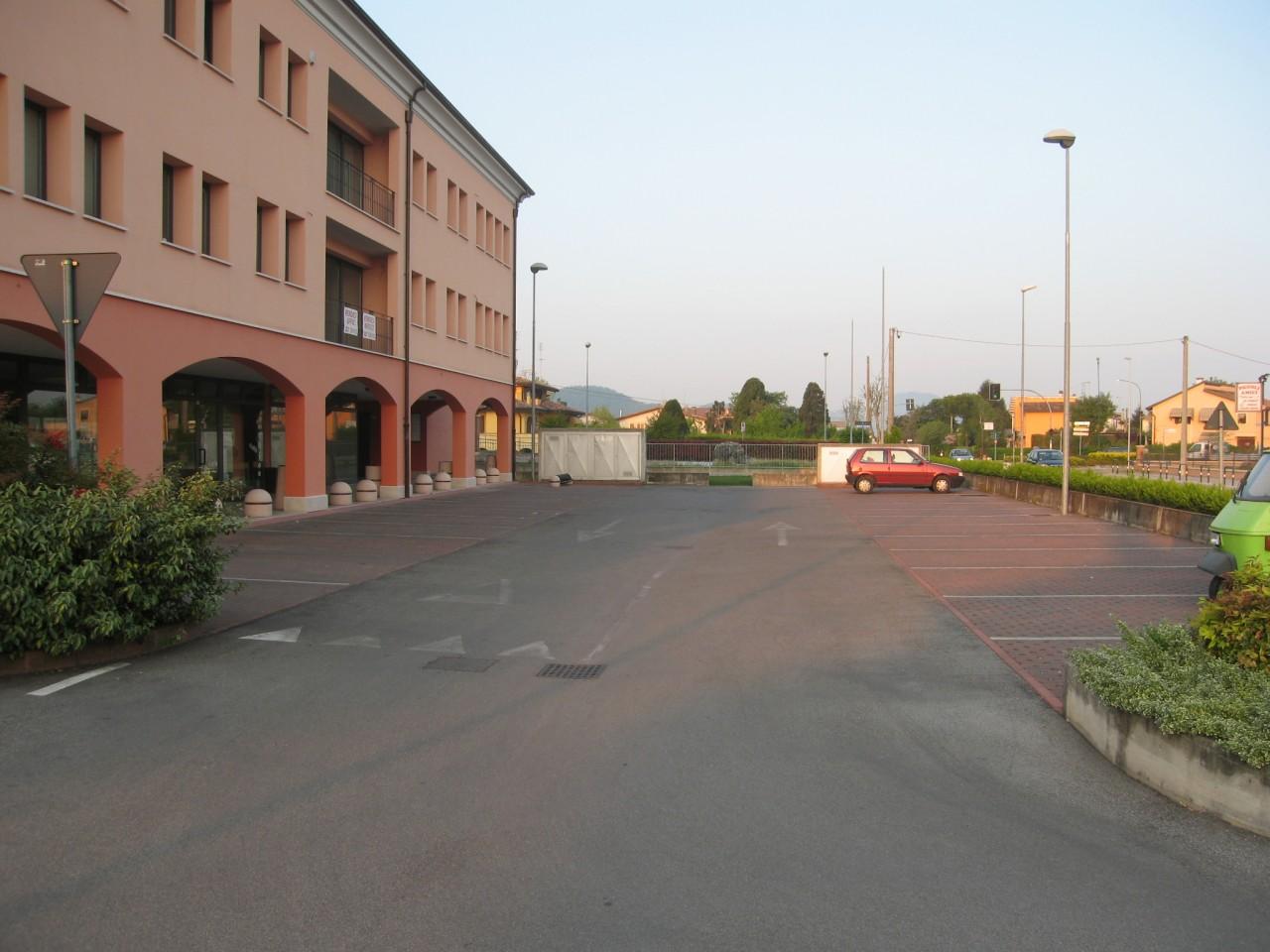 Ufficio in Via Euganea 151/E, Selvazzano Dentro, {3} - Foto 1