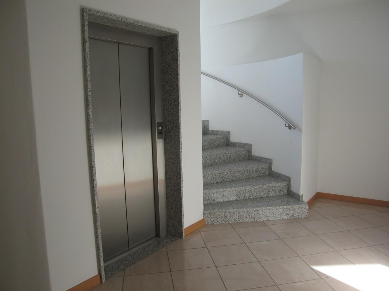Ufficio in Via Euganea 151/E, Selvazzano Dentro, {3} - Foto 2