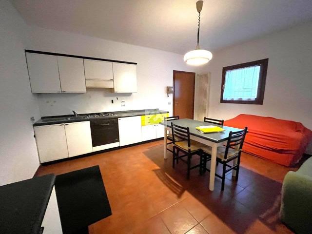 2-room flat in Via Pasubio 79, Schio - Photo 1