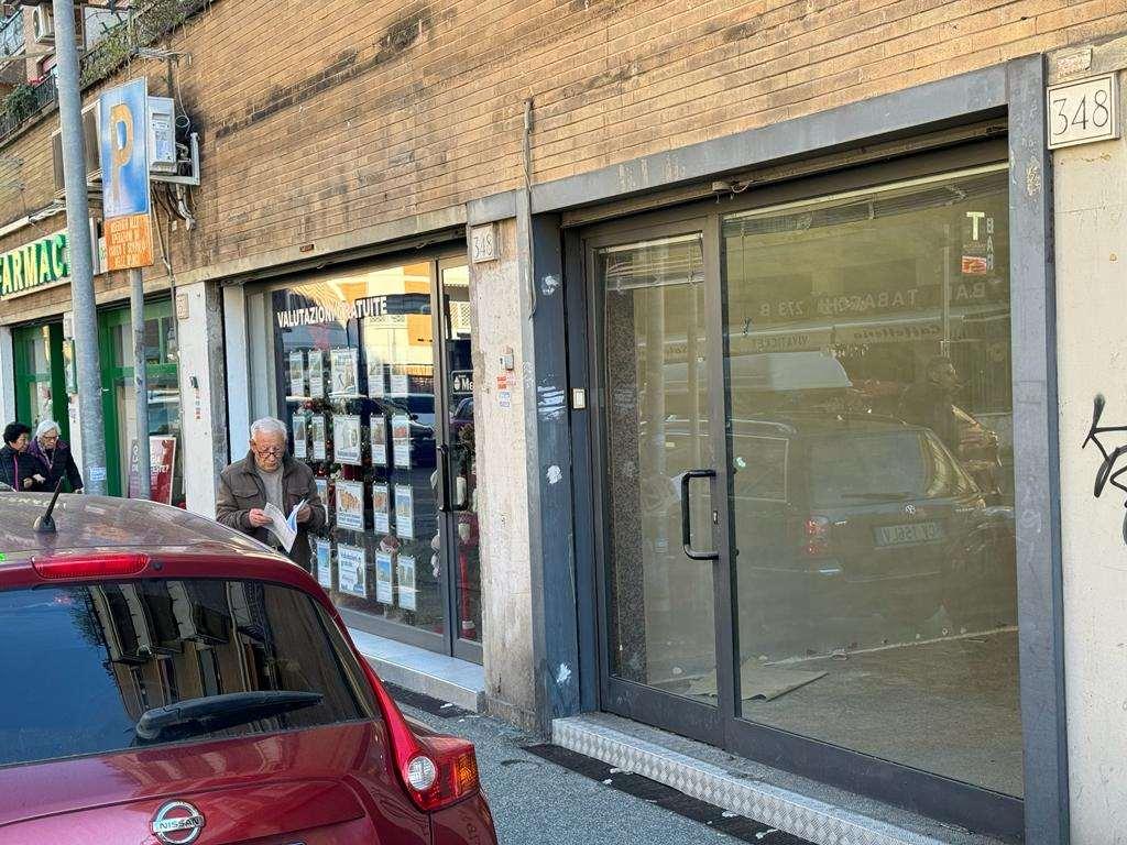 Negozio in Via dei Durantini 348, Roma, {3} - Foto 1