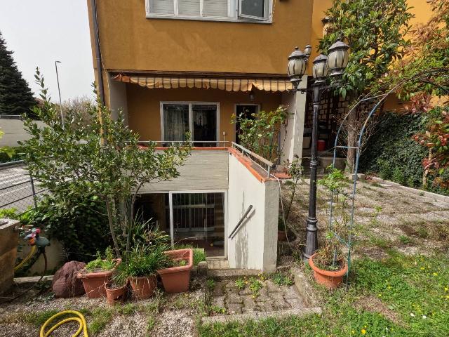 Villa a schiera in Viale della Resistenza 39, Pianoro - Foto 1