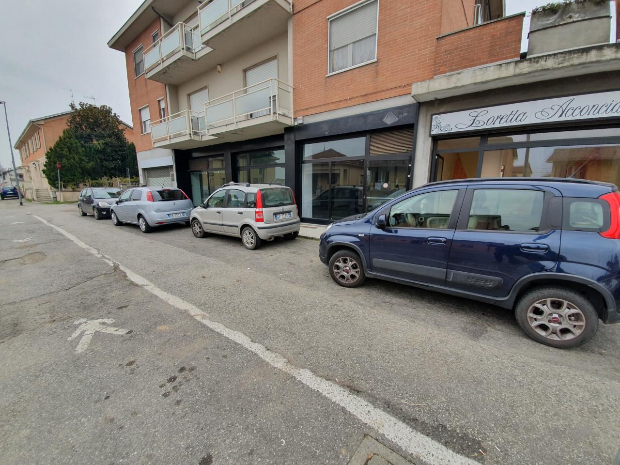 Negozio in Strada Alessandria 171, Casale Monferrato, {3} - Foto 2