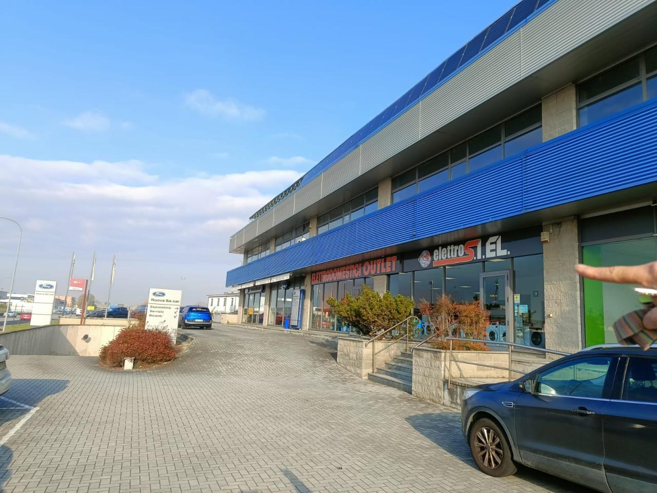 Ufficio in Strada Valenza 4 l/Bis, Casale Monferrato, {3} - Foto 1