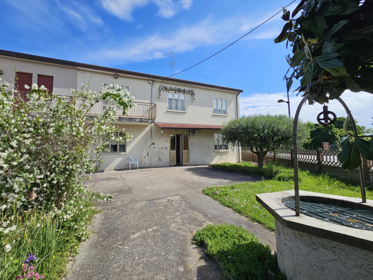 Villa in vendita a Megliadino San Vitale