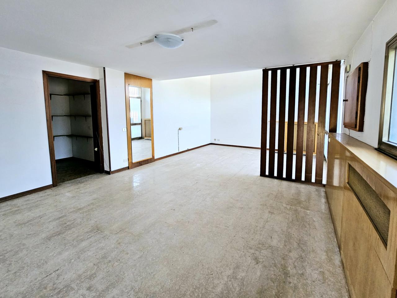 Negozio in Via Roma, Megliadino San Vitale, {3} - Foto 1