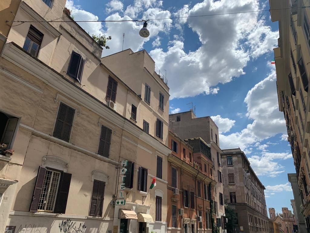 Hotel in Via Nino Bixio 70, Roma - Foto 1