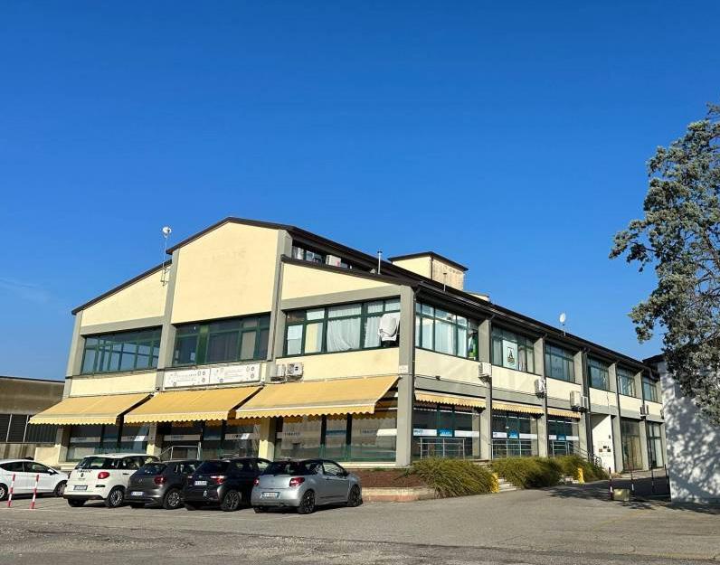 Magazzino in Via Luigi Einaudi, Rovigo, {3} - Foto 2