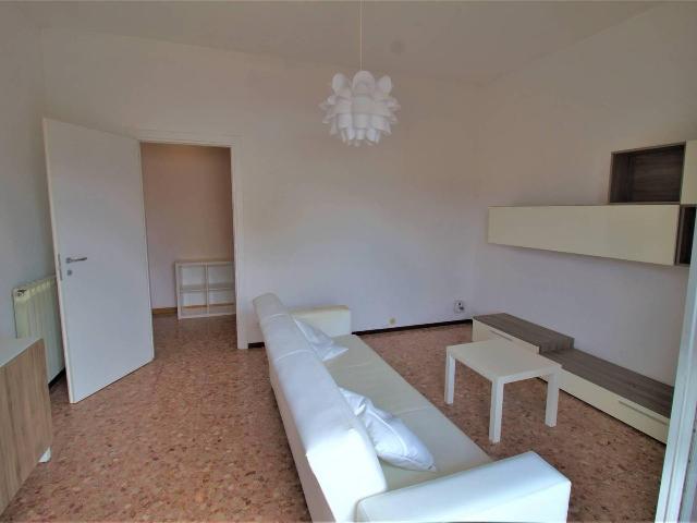 3-room flat in Viale Resistenza, Aulla - Photo 1