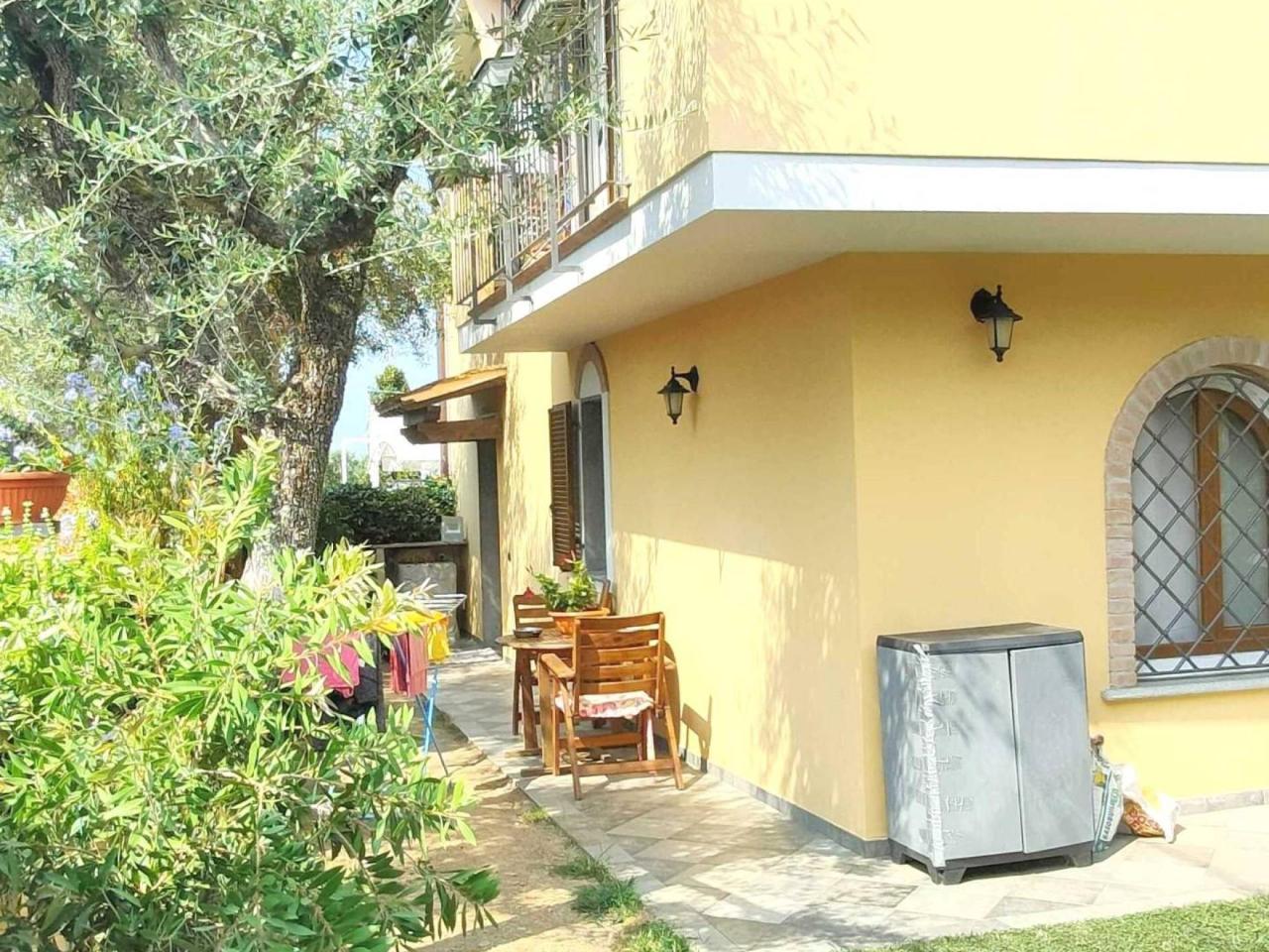 Villa a schiera in vendita a Montignoso