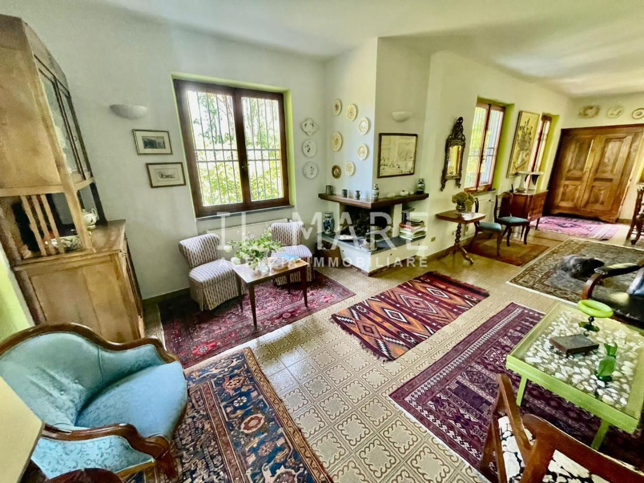 casa indipendente in vendita a Massa in zona Centro Storico