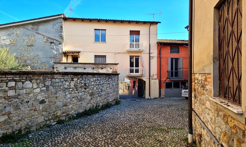Casa indipendente in vendita a Lugagnano Val D'Arda