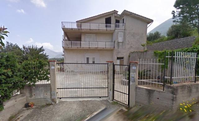 Villa in Via Acureale 4, Carini - Foto 1