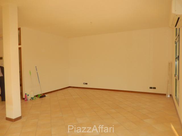 Büro in Ponte San Nicolò, Ponte San Nicolò - Foto 1