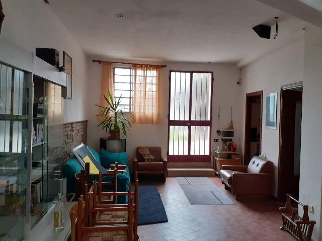 3-room flat in Via Epaminonda Farini 100, Ravenna - Photo 1