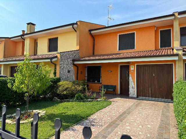 Villa a schiera in Via Arno, Rubano - Foto 1