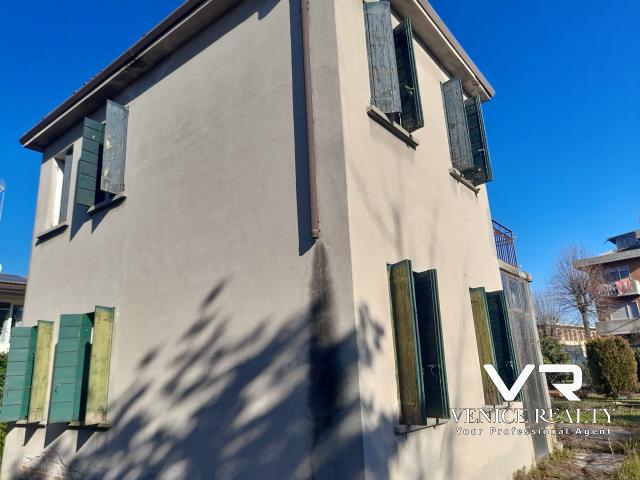 Detached house in Via della Fonte, Venezia - Photo 1