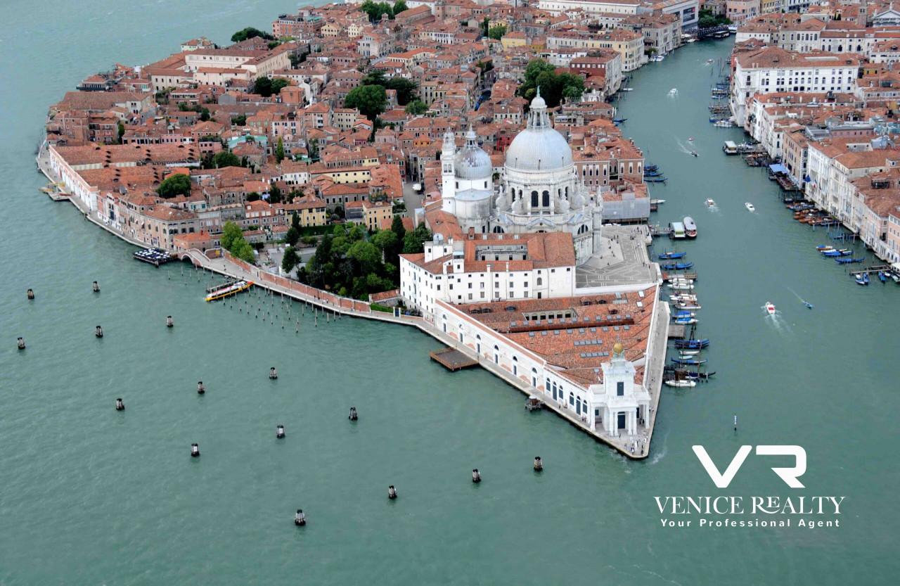 Negozio in Campo San Vio, Venezia, {3} - Foto 1