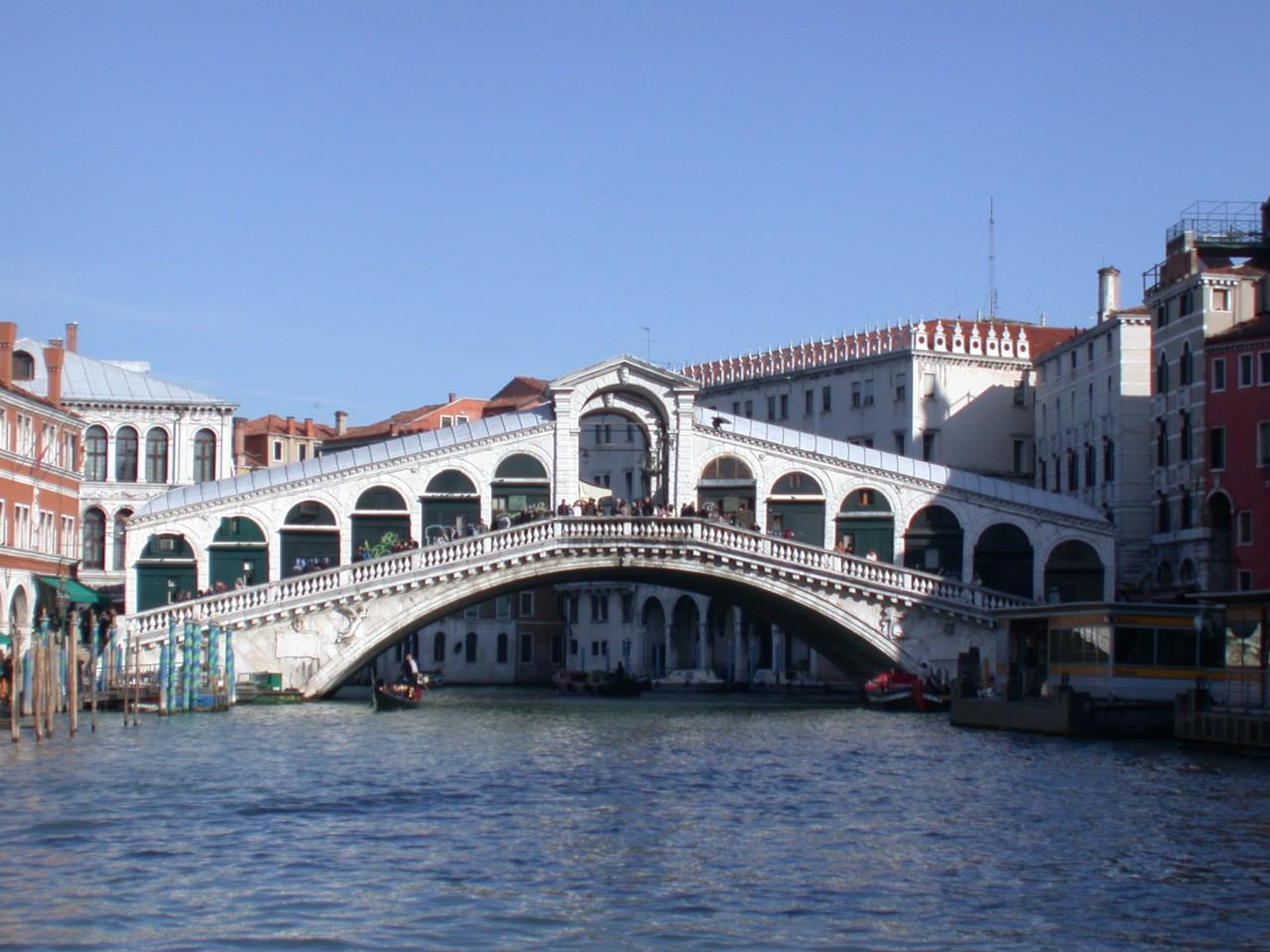 Esercizio commerciale in affitto a Venezia