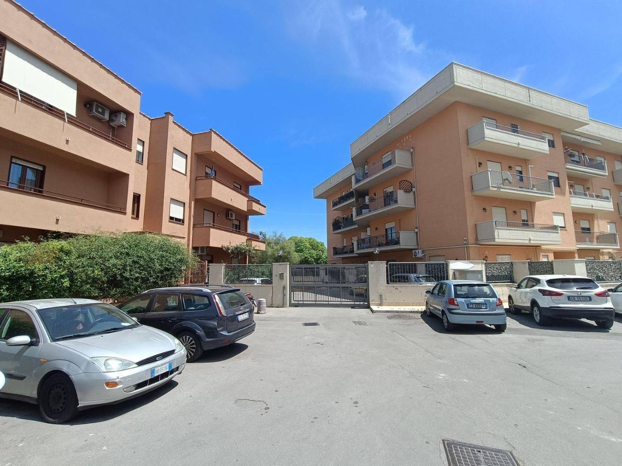 Magazzino in Via Giovanni Villani 7, Palermo, {3} - Foto 1