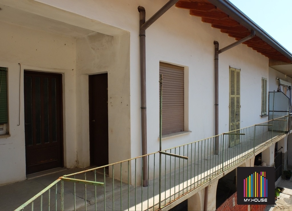Terratetto unifamiliare in vendita a Oggiona Con Santo Stefano