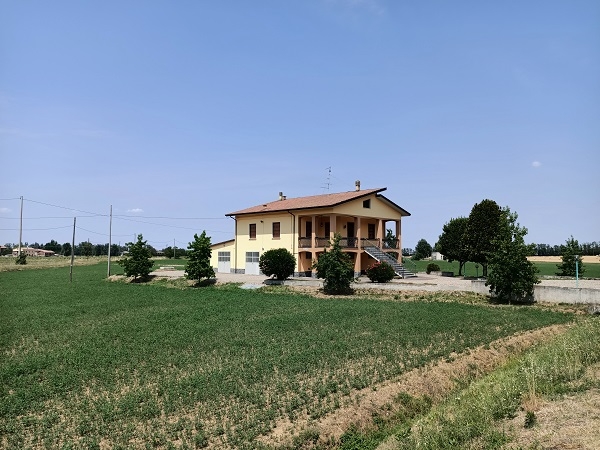 Casa indipendente in vendita a Ponte Dell'Olio