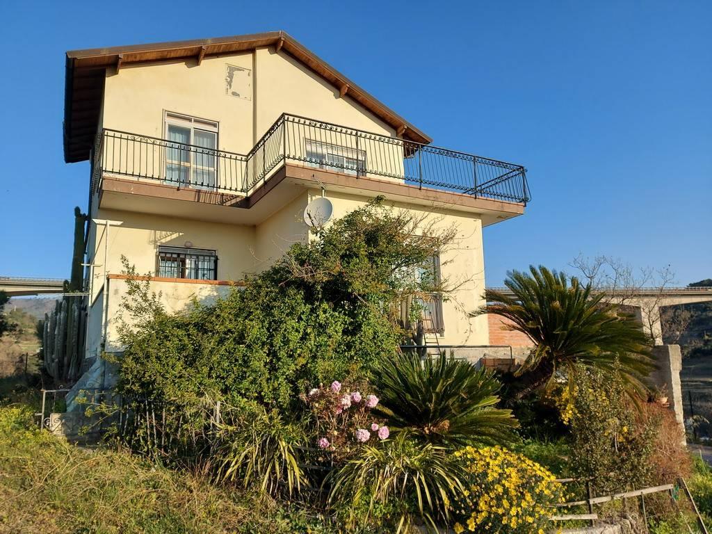 Villa in vendita a San Lorenzo Al Mare